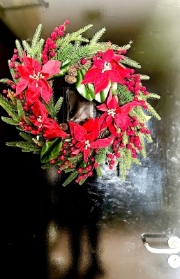 Christmas Door Wreath (poinsettia)